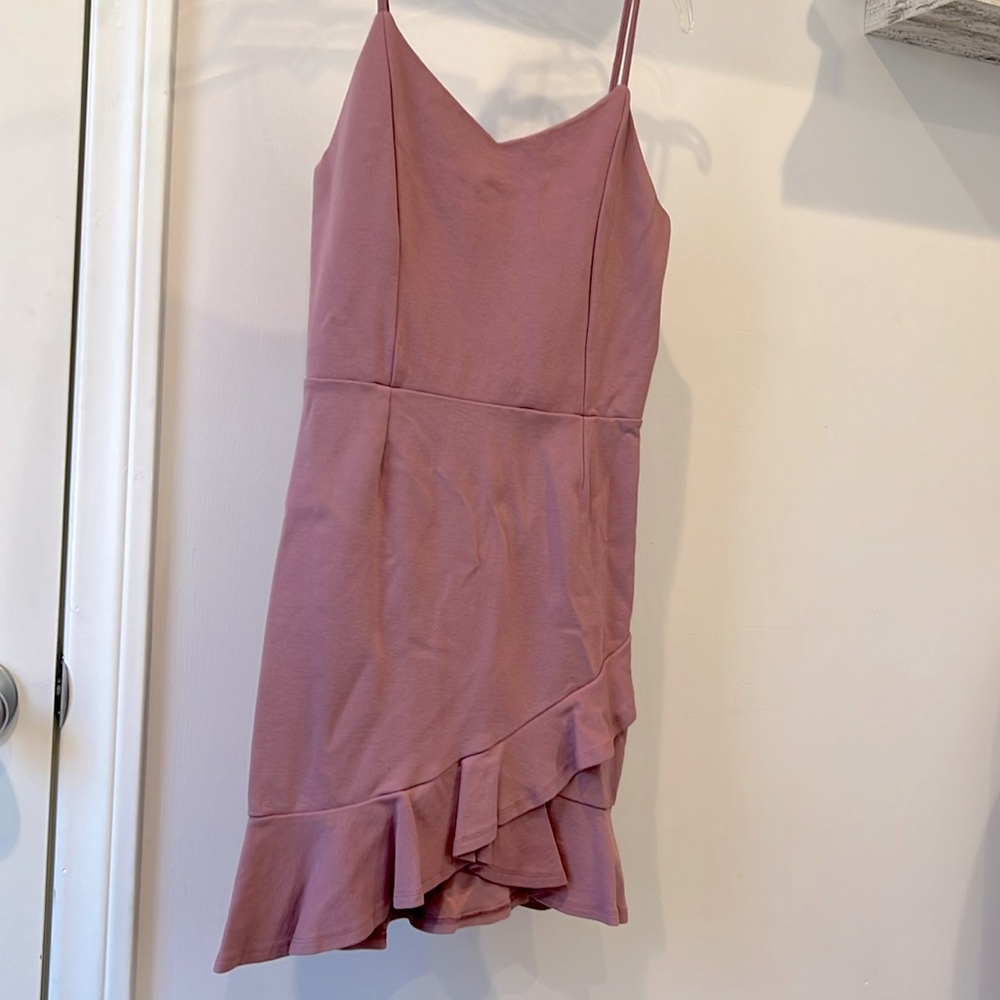 NWOT Flirty Ruffle Bottom Trim with Adjustable Straps Dress in Size Large